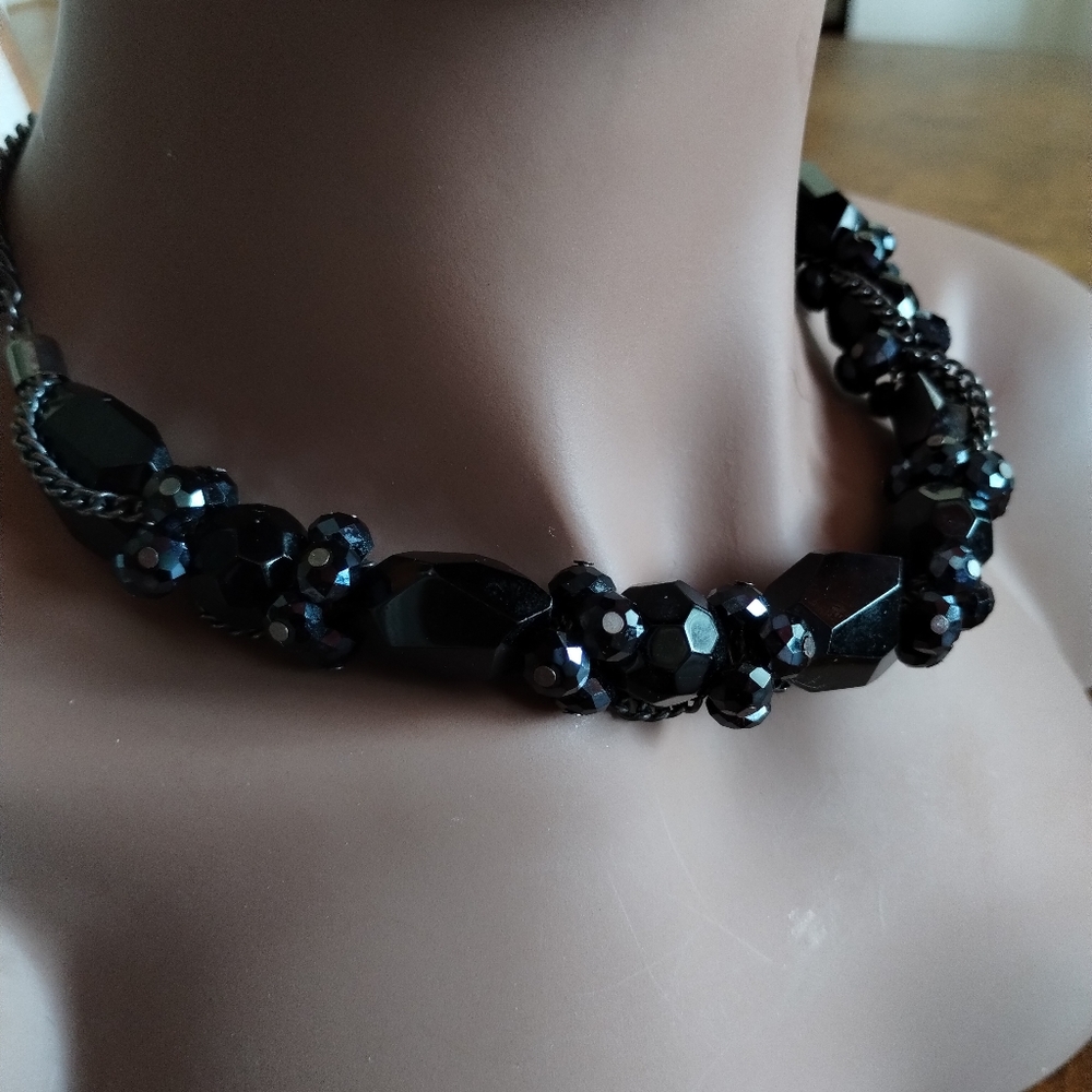 **Preowned Chunky Black Beaded Necklace on Silver Chain 🖤📿** - Picture 5 of 11